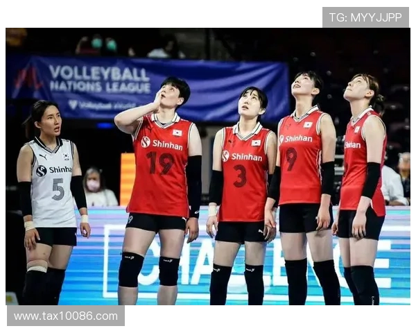 深圳排球队以97分领跑世界锦标赛积分榜展现强大实力与团队合作精神 深圳排球队以97分领跑世界锦标赛积分榜展现强大实力与团队合作精神