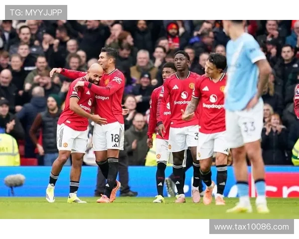 曼联与曼城在2016和2017年的激烈对抗回顾与精彩瞬间分析