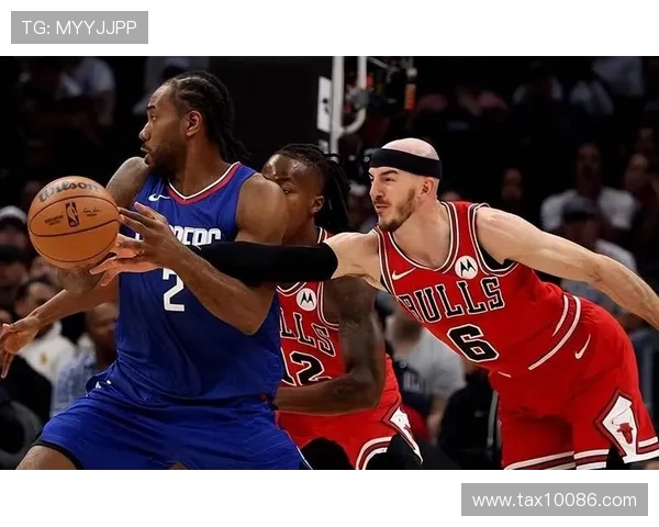 芝加哥公牛与洛杉矶快船的精彩对决回顾与分析