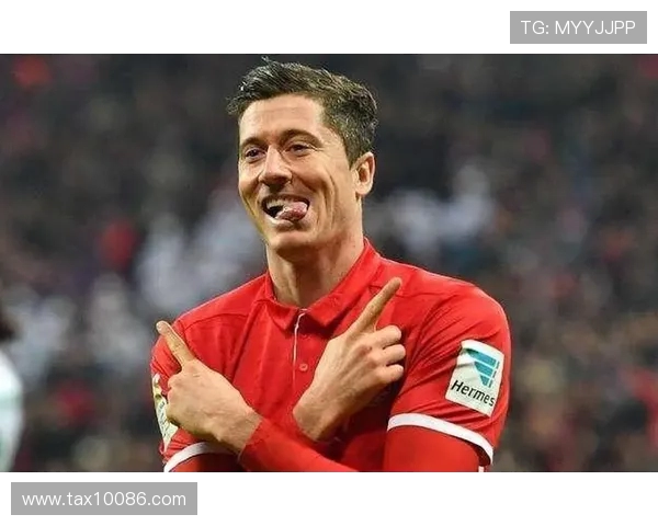 莱万重返德甲对阵旧主拜仁球迷怒斥其背叛与忘恩负义 莱万重返德甲对阵旧主拜仁球迷怒斥其背叛与忘恩负义